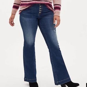 TORRID MID RISE FLARE JEAN